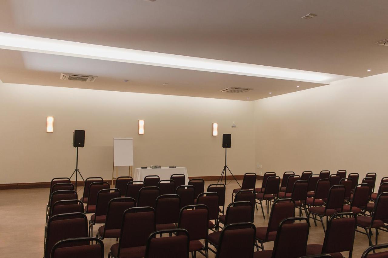 Carmel Cumbuco Resort Екстер'єр фото The interior of the conference room